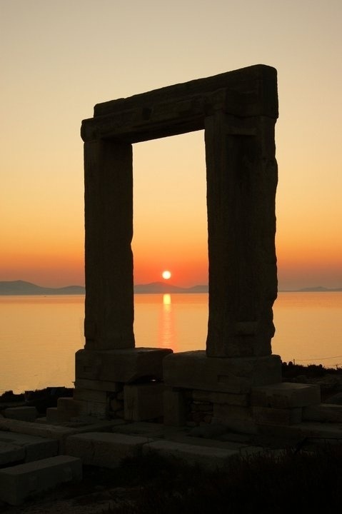 lalulutres:Portara gate, Naxos Island, Greece