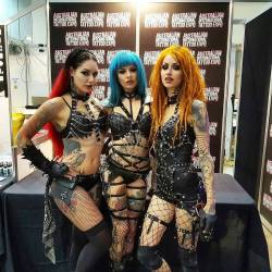 shellydinferno:  First show down, three more to go at @austattooexpo #Perth ! @pyrohexofficial @cervenafox @katsandcrows #pyrohex