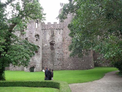 waleslandofmyfathers: Castles in Wales: Laugharne Castle Laugharne Castle (Welsh: ‘Castell Talacharn