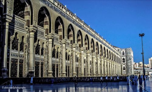 islamic-art-and-quotes:  Exterior Walls of Masjid al-Haram in Makkah, Saudi Arabia From the Collecti