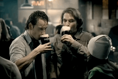 jacintatveit:  Happy St. Patrick’s Day weekend!From a 2003 Guinness Commerical: x