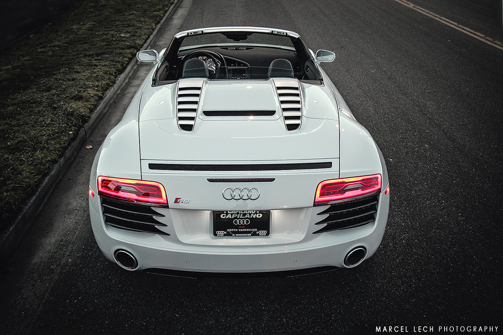 mytrainedwhore:  automotivated:  Audi R8 Spider (by Marcel Lech)      (via TumbleOn)
