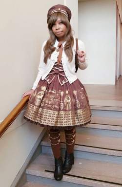 sweetlullabai:  went to a “back to school” themed lolita meet on saturday. i wore my royal creamy chocolate jsk and beret ♡ 