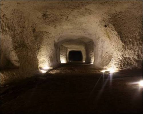 Collapsing RomeRome was neither built in a day, nor was it always built over the best places. Humans