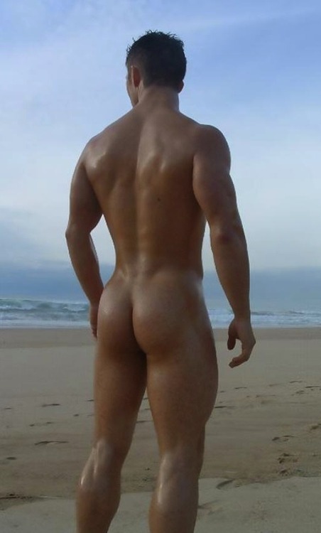 gaynudistcocks:  Be proud of your ass and show it in public: Exhibitionists have more fun in life! http://gaynudistcocks.tumblr.com/