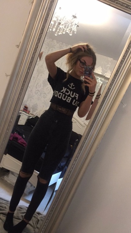 butterflydown:  yes i am 10ft tall🏗