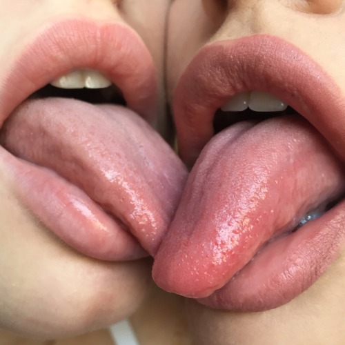 Sex open-mouths:  Two hungry mouths.  pictures