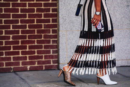 Shop white shoes that every fashion girl is wearing right now!