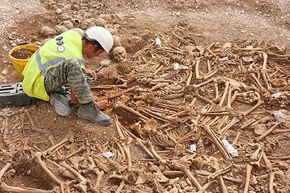 sixpenceee:  Olympic Mass GraveWhile constructing a relief road for the 2012 London