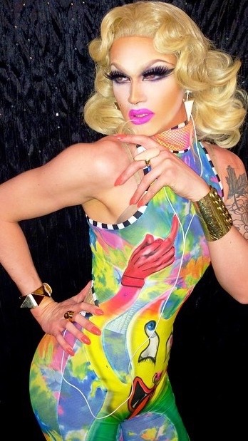 jinkxyyy-monsoon:  When pearl wears BCALLA is honestly my favorite look on her the outfits just are 