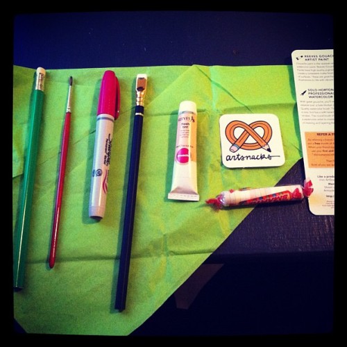 eatsleepdraw:  jamilsart:  Got my #artsnacks in the mail today! I’m like a kid on Christmas. #pencils #marker #brushes #paint #candy #stickers  Sign up so you don’t miss out on the next ArtSnacks box