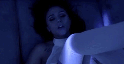 wet-little-ellie:  Drugs make me easy 😇
