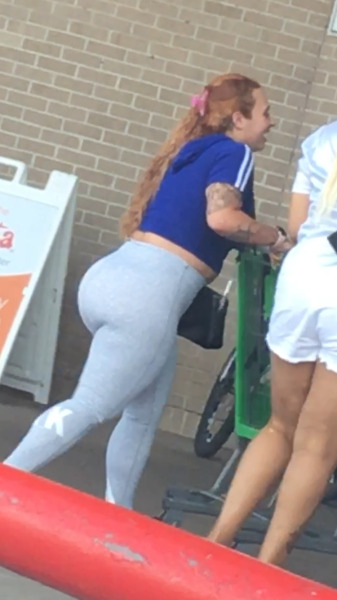 megabootyisback1-deactivated202:Thick 🧱 booty  Gotta love a thick ass like that