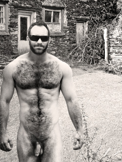 nakedregularguys:  SO HOT (sorry for the repost but I love this guy)   WOW he is one handsome, hairy, sexy, muscular looking man.  He is what dreams are made of - WOOF