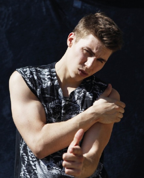 vjbrendan:  http://www.vjbrendan.com/2014/04/nolan-funk-in-da-man-magazine.html 