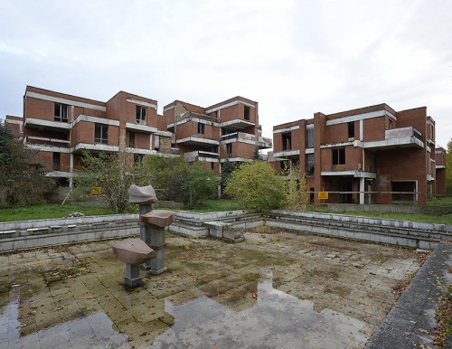 archivemodernarchitecture: Unfinished housing estate, Palanga, Lithuania, 2104.  © Nicolas