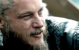 lecterlannister:happy birthday @pocalda ♡♡