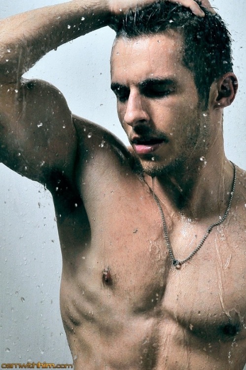 they-all-do-it-like-that:  Follow me:http://they-all-do-it-like-that.tumblr.com