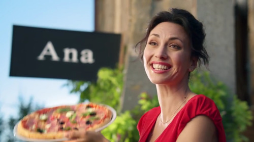 tharook: lofispirit:   thingstoshowdan:  I’m in Poland and they keep showing this pizza advert and it’s amazing.  It starts off with rival pizza makers who argue over who has the best pizza and are driving the customers away  Then there’s this crazy