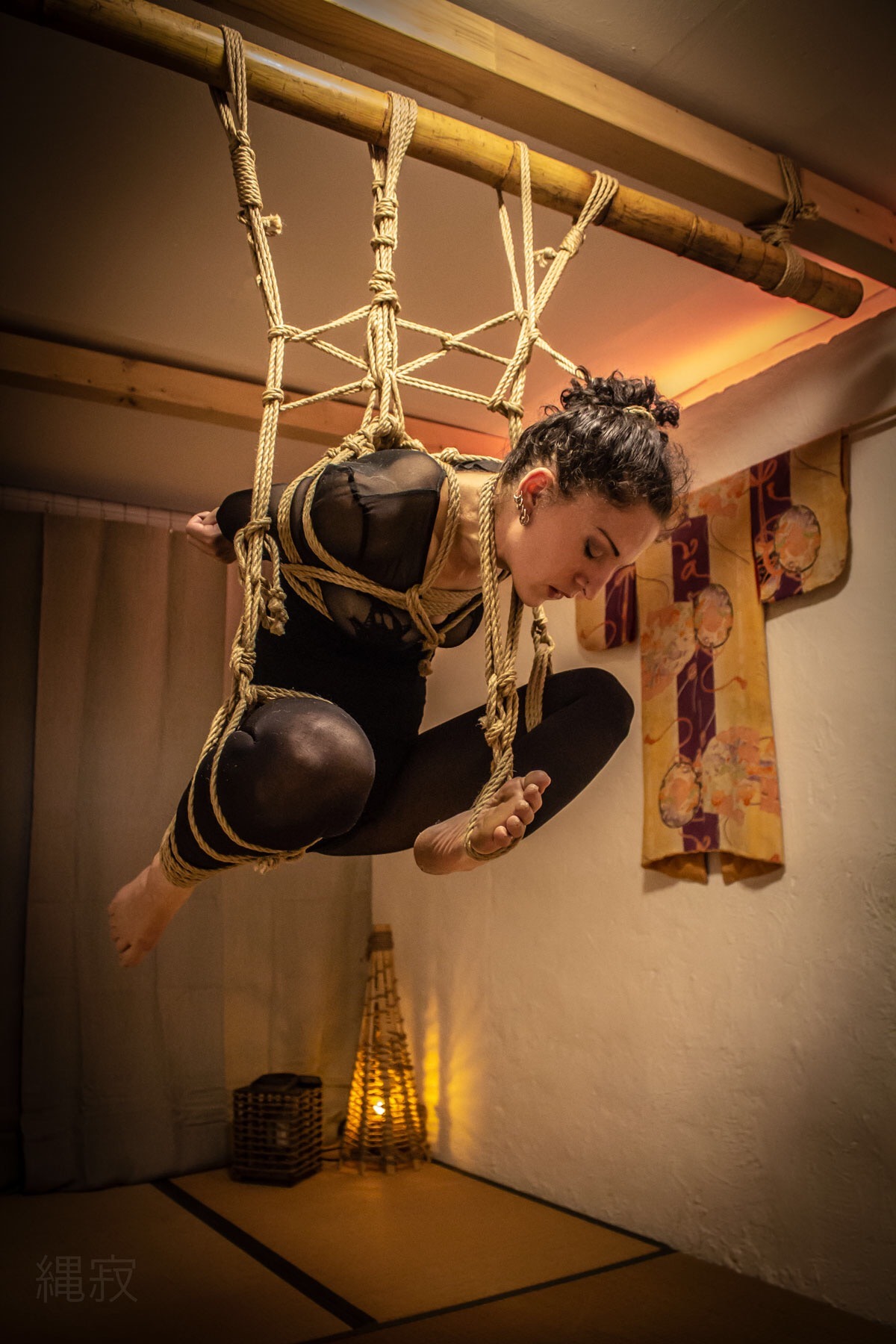 toprope-shibari:  At Fesslerei, Speyer  Rope: Nawasabi  Modell: schwarzes Biest 