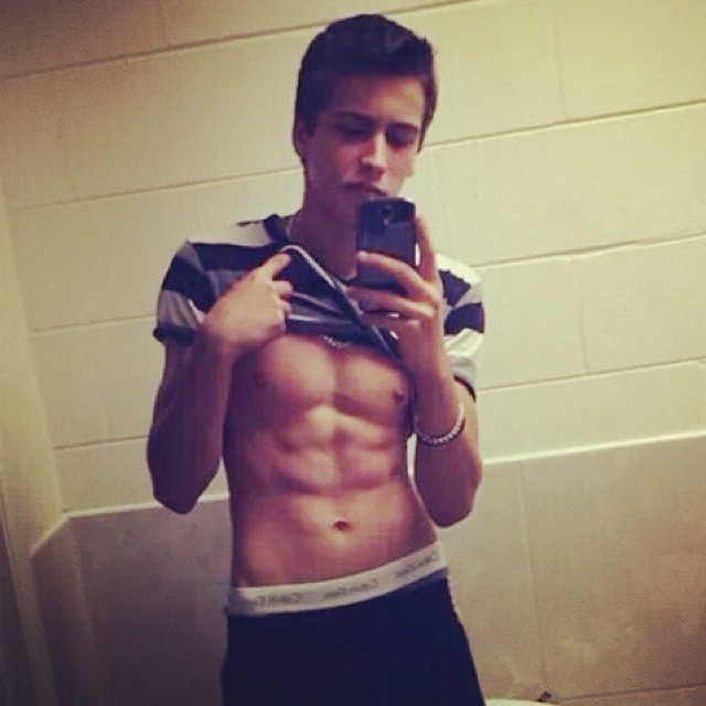 Kik me