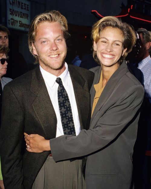 Julia Roberts and Kiefer Sutherland.They met on the set of ‘Flatliners’ and dated from April 1990 to