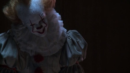 Just a very few of the 1090 Pennywise screenshots I have taken from all the new featurettes. I thoug