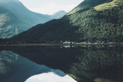 dpcphotography:  Mountain Reflections