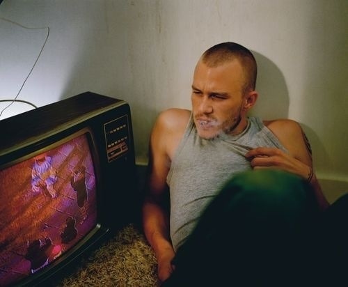uohm:  Heath Ledger photographed by Anthony Mandler for Flaunt Magazine, 2002