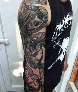 tattotodesing:  3D biomechanical heart Tattoo