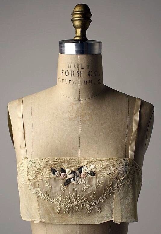 tigerinvenus:  1920s French silk/cotton brassieres
