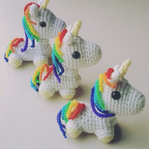 orangeporridgeuniverse: Unicorns on parade