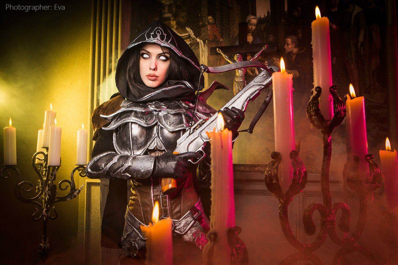 cosplayblog:   Demon Hunter from Diablo 3   Cosplayer: Freia Raven  Photographer: