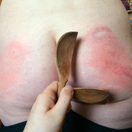 greeneyesgoddess:Pretty girl broke a rule so I spanked her so hard I broke the spoon….