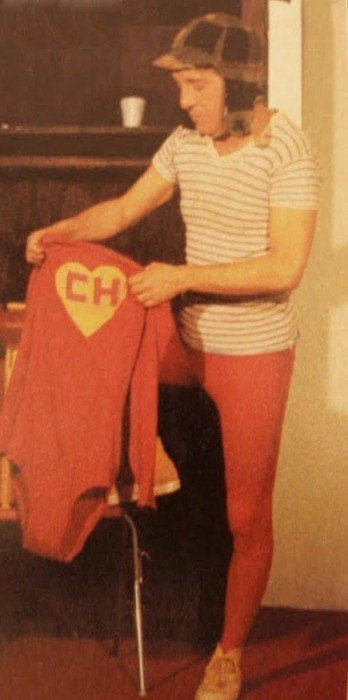 realidade-paralela:  E agora, quem poderá nos defender? Roberto “Chespirito”