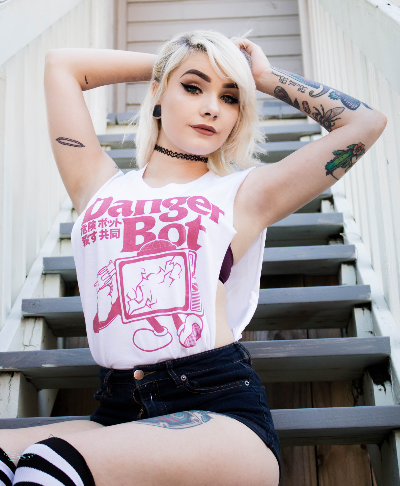 An alt look, the punk bimbo