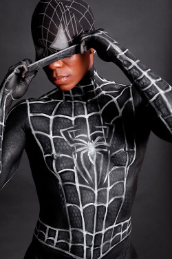 nerdybodypaint:  black-suited Spiderman body