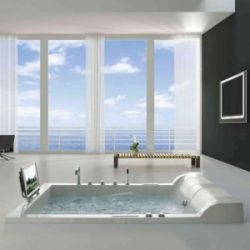 homestratosphere:  Blue sky and white clouds seem to be the finishing touch for this luxurious bathroom.