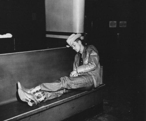 howdoyoulikethemeggrolls: visual-paralipsis: Weegee (Arthur Fellig) - Waiting Room. (worn out after a full day of Scrollin’ The Elders) 