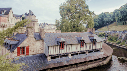 harritudur: The city of Vannes, Brittany, France The city was founded In 56 BC by the Romans under t