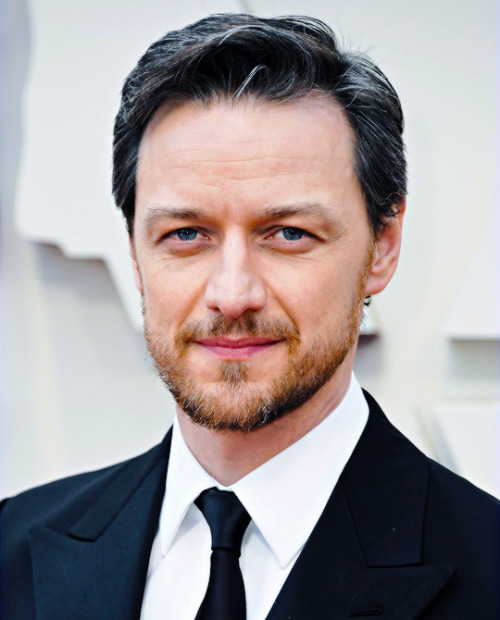 mcavoyclub:James McAvoy attends the Oscars 2019