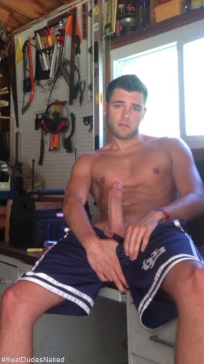 realdudesnaked: Follow me at “Real Dudes Naked” to see more hot amateur guys!!!  My friend Jake :)