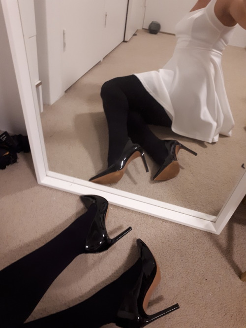 Love love love my new heels thankyou daddy @madetoserve!!!  ugh i dont want to take them o