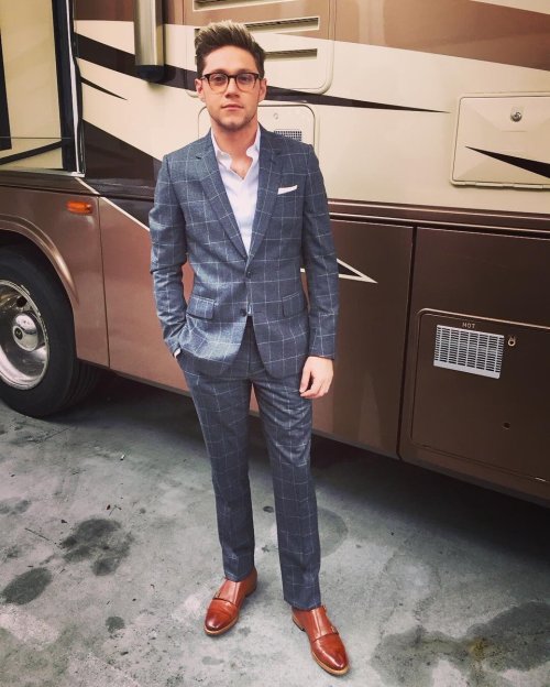 dailyniall:elliestidolphstylist: AMAzing   Thank you @paul_smith @paulsmithdesign it’s a pleasure wo