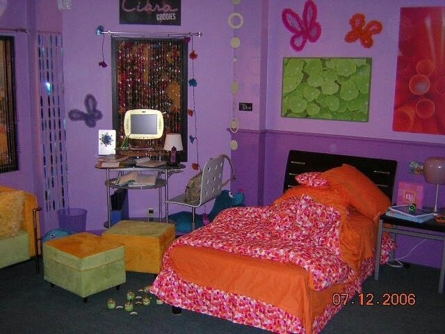 Early 2000's Bedroom