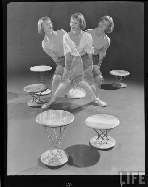 Noguchi rocking stool(Eliot Elisofon. 1954?)