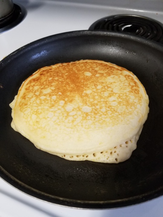 garden-of-everything:thick fluffy pancakesIngredients:2 cups flour1 cup milk2 eggs2 tablespoon butter1.5 tablespoon baking powder1.5 tablespoon sugar1 teaspoon baking soda½ teaspoon saltDirections:0.  Spray/butter pan at medium heat1.  Mix dry