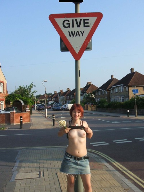 britishslutsuk:  Check this site out. Its Amazing and FREE!http://ow.ly/ET40F