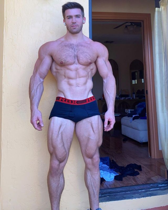 :Fitness model, Adam Charlton