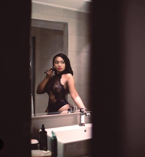 jazziedadd:  DeliciouslySexy. Curvy. BootiDelicious    Visions 🎶🎶 